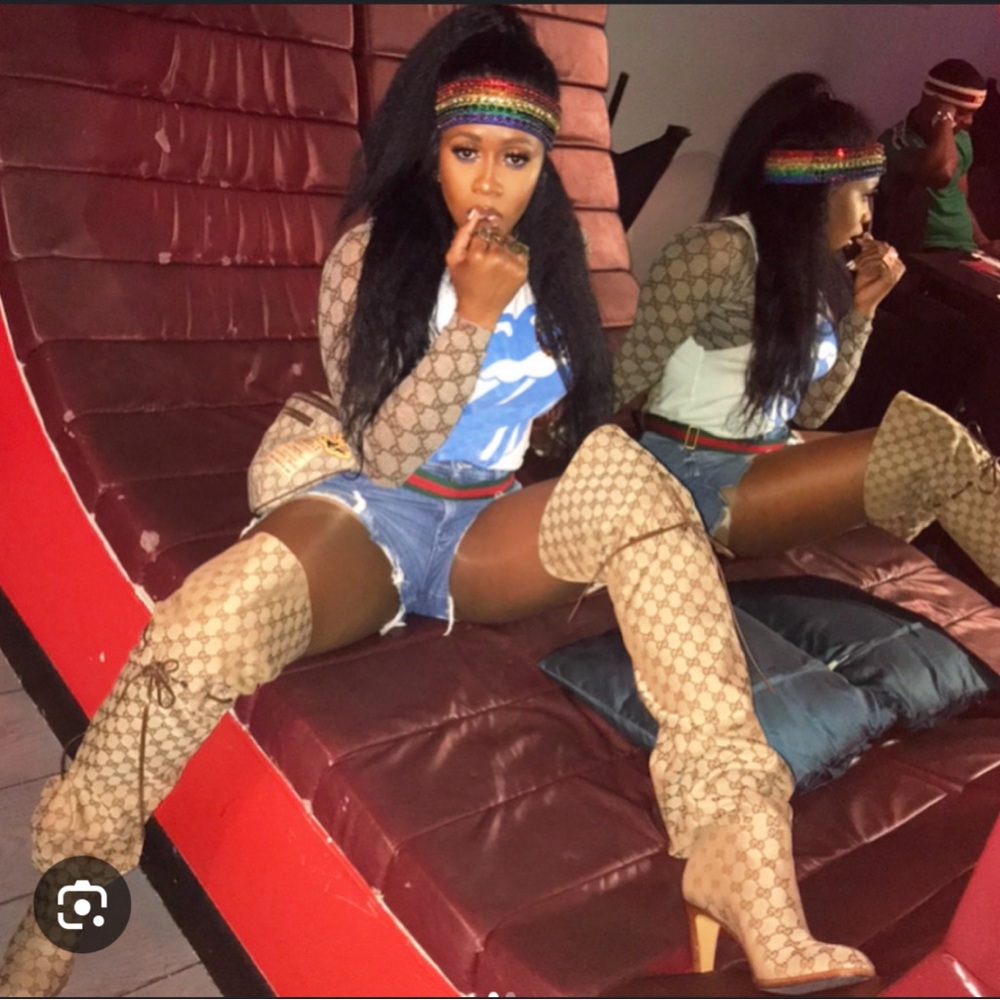 GUCCi monogram OVER THE KNEE boots😍 - Picture 10 of 11